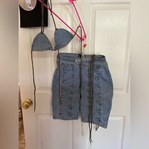 brand new short set with triangle top